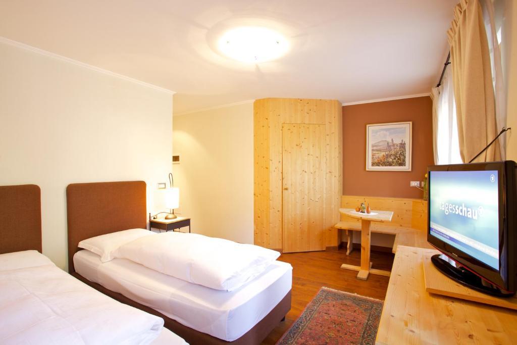 Hotel Eggentaler Cardano Camera foto