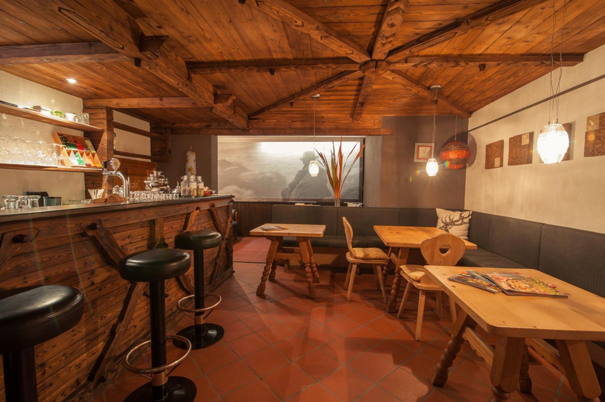 Hotel Eggentaler Cardano Esterno foto
