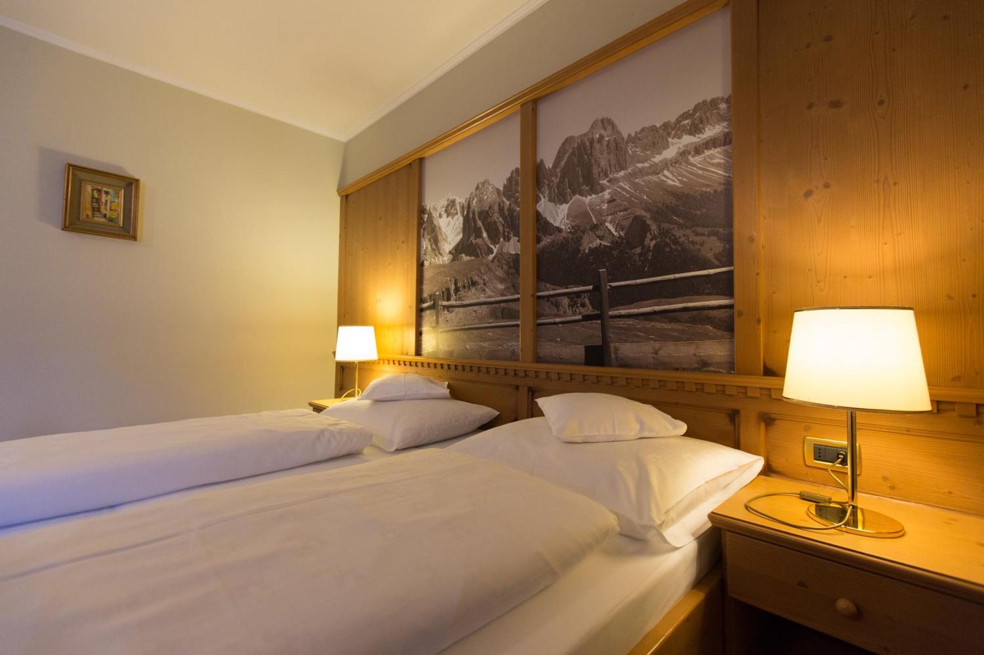Hotel Eggentaler Cardano Esterno foto